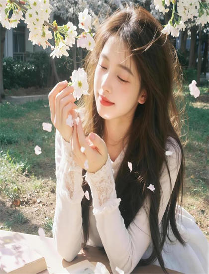 《照片里的伴娘》隐藏彩蛋发现指南：细节与彩蛋寻找攻略