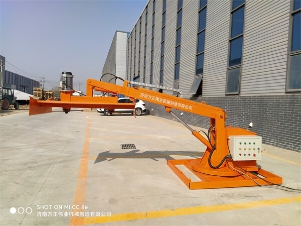 邊坡(po)綠籬(li)修剪(jian)機23