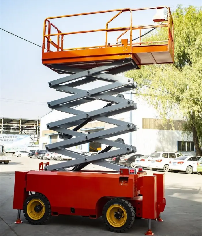自行(hang)走越(yue)野式(shi)升降(jiang)機
