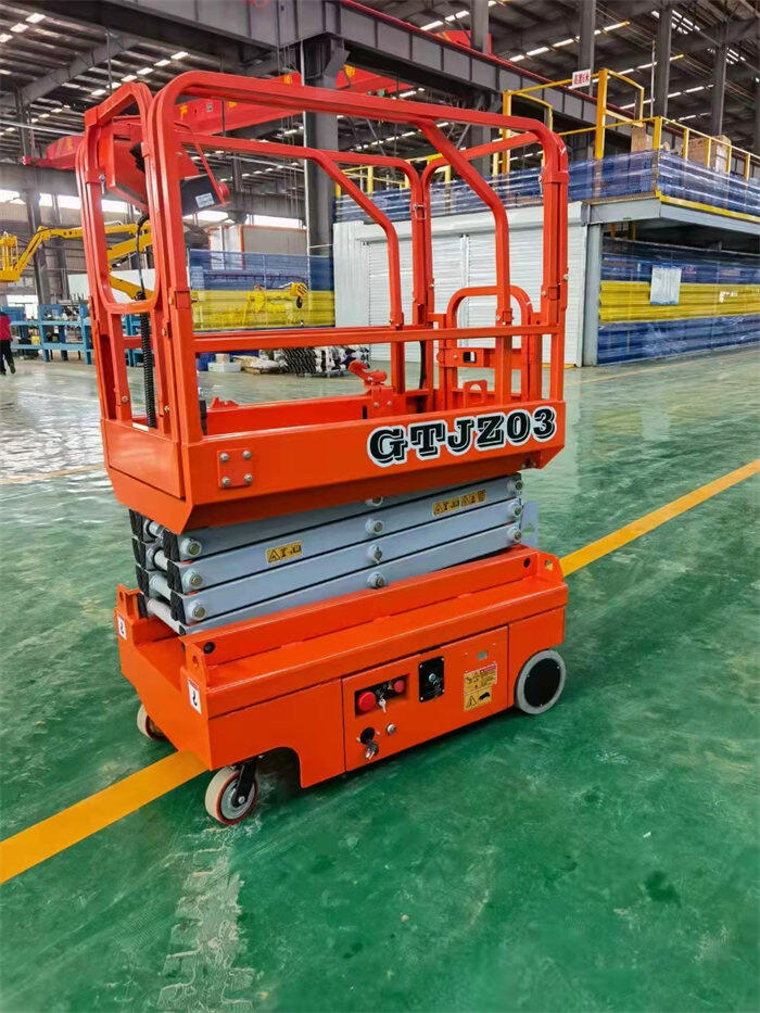 迷你自(zi)行走剪叉(cha)式升降機(ji)3